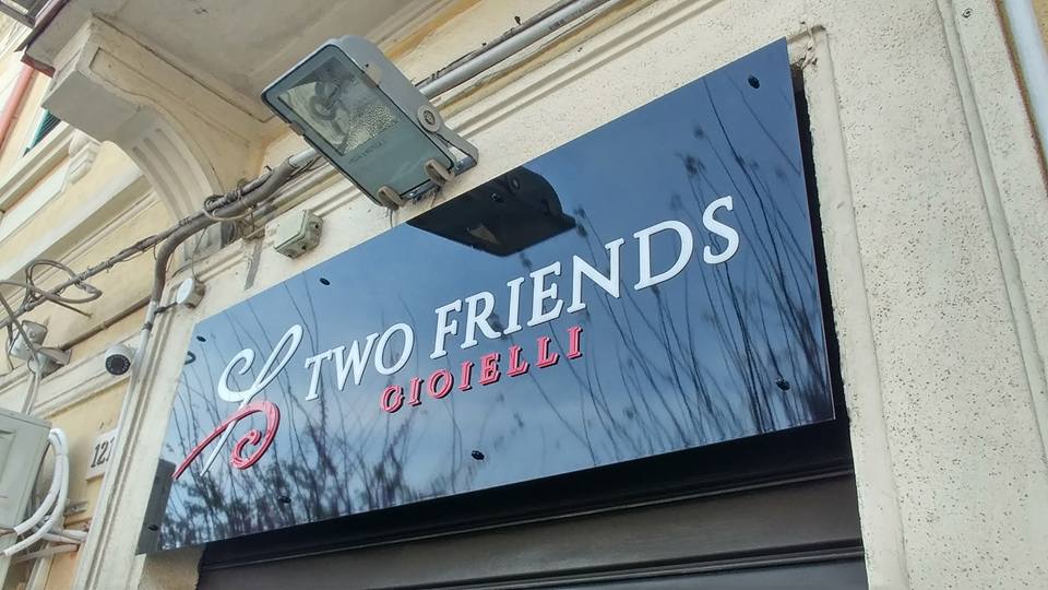 Insegna Two Friends